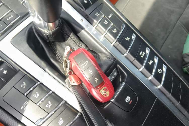 Used Porsche Macan 2017 Macan 2.0T Vehicle Key