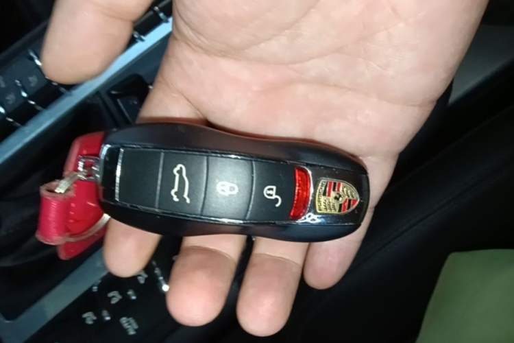 Used Porsche Macan 2017 Macan 2.0T Vehicle Key