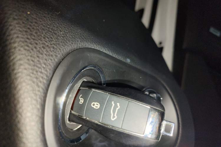 Used Porsche Macan 2017 Macan 2.0T Vehicle Key