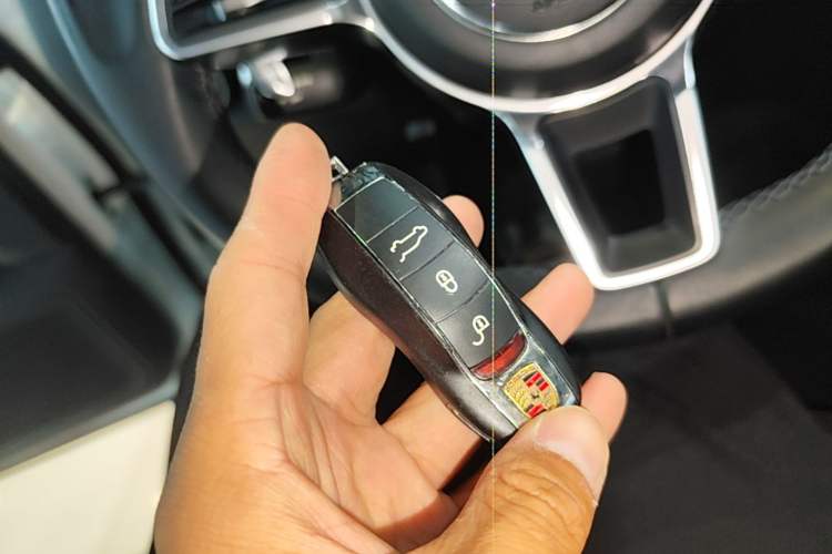 Used Porsche Macan 2017 Macan 2.0T Vehicle Key