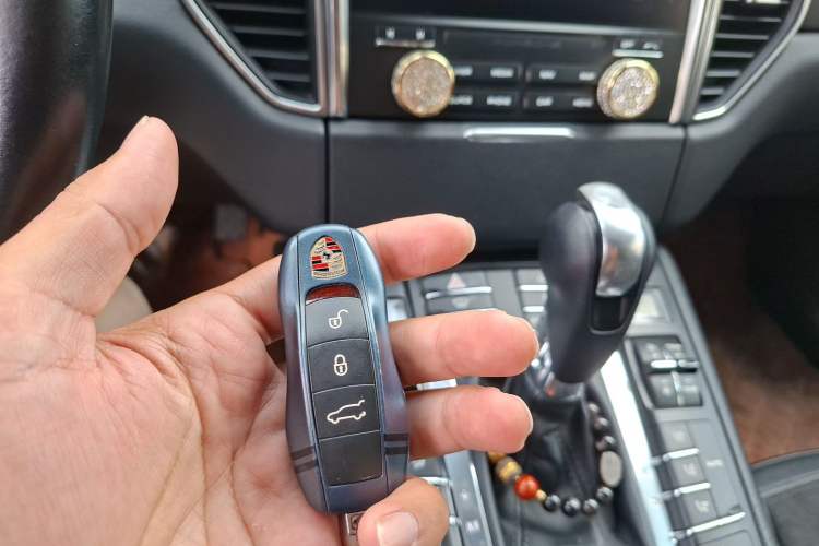 Used Porsche Macan 2017 Macan 2.0T Vehicle Key