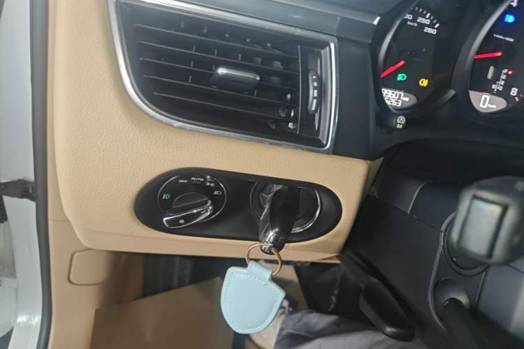 Used Porsche Macan 2017 Macan 2.0T Vehicle Key