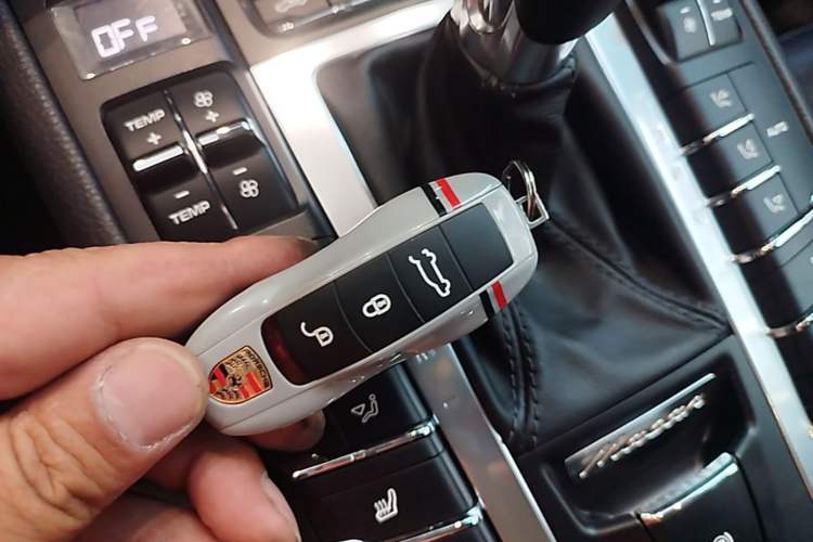 Used Porsche Macan 2017 Macan S 3.0T Vehicle Key
