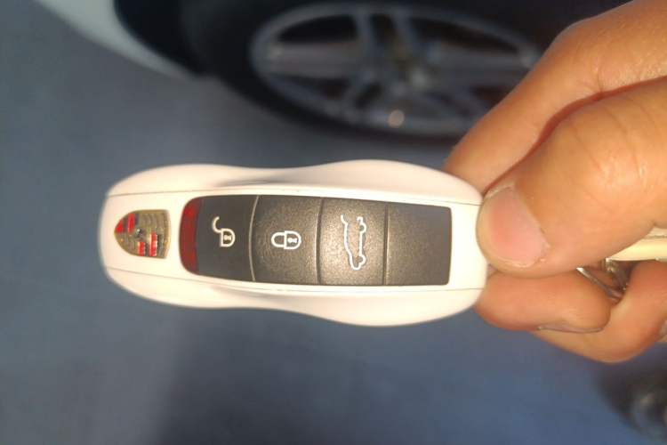 Used Porsche Macan 2017 Macan 2.0T Vehicle Key
