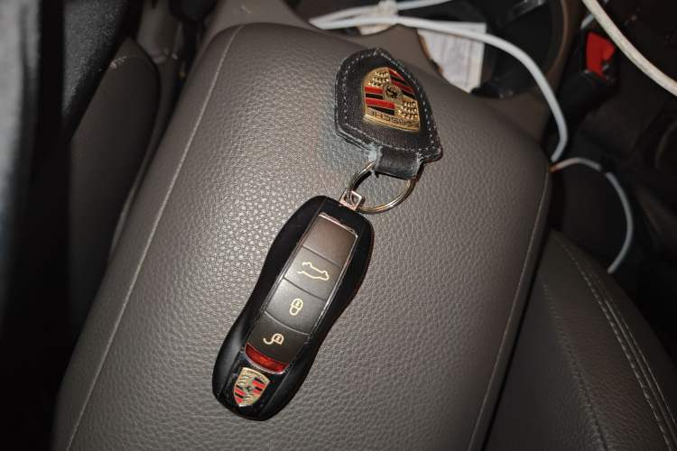 Used Porsche Macan 2017 Macan 2.0T Vehicle Key