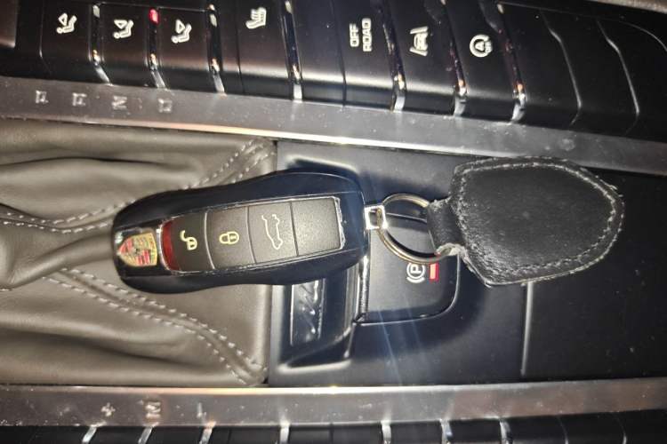Used Porsche Macan 2017 Macan 2.0T Vehicle Key