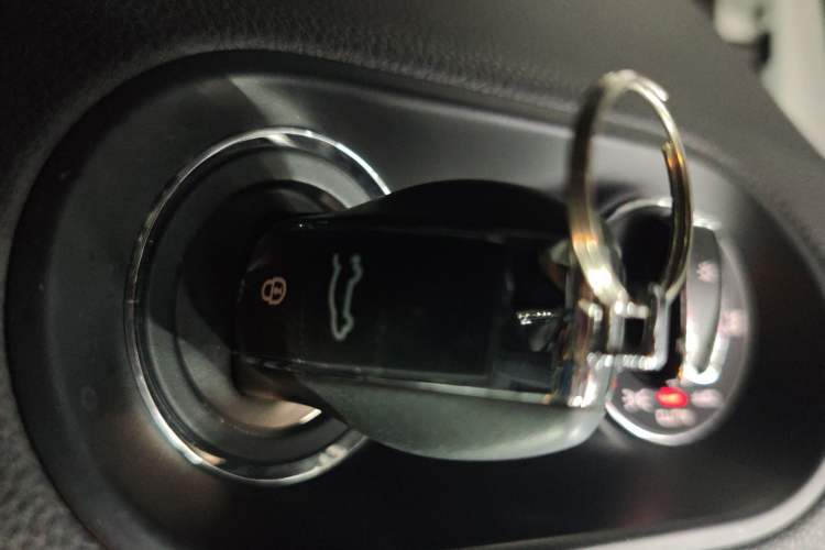 Used Porsche Macan 2017 Macan 2.0T Vehicle Key