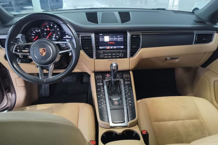 Used Porsche Macan 2017 Macan 2.0T Center Console