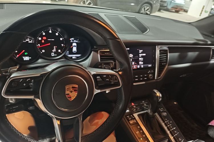 Used Porsche Macan 2017 Macan 2.0T Center Console