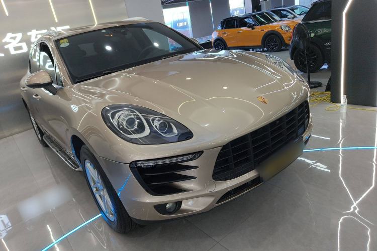 Used Porsche Macan 2017 Macan 2.0T Exterior 2