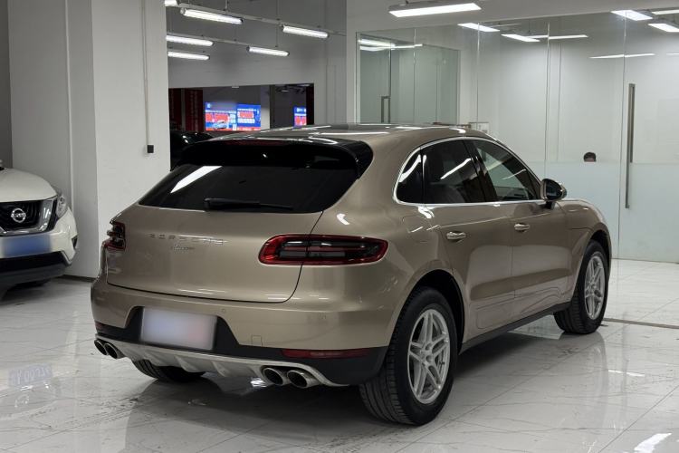 Used Porsche Macan 2017 Macan 2.0T Exterior 3