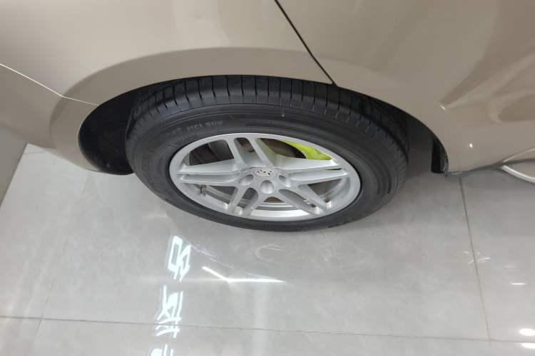 Used Porsche Macan 2017 Macan 2.0T Exterior 8