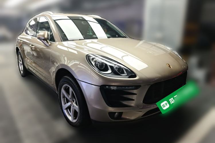Used Porsche Macan 2017 Macan 2.0T Front Right 45 Deg