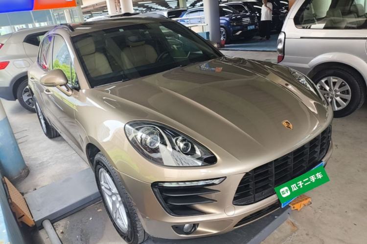 Used Porsche Macan 2017 Macan 2.0T Front Right 45 Deg