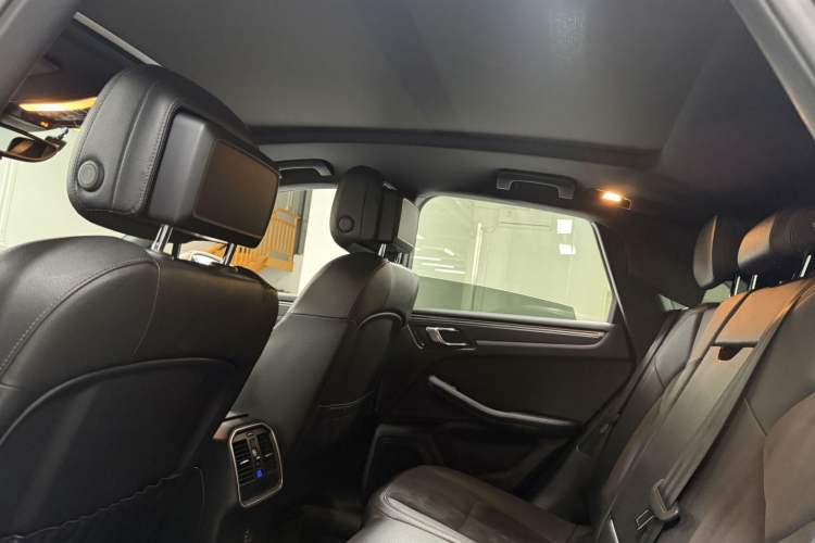 Used Porsche Macan 2017 Macan 2.0T Headliner