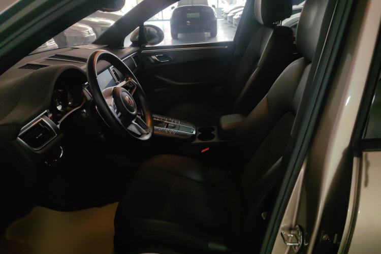 Used Porsche Macan 2017 Macan 2.0T Interior 1