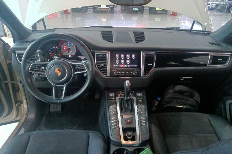 Used Porsche Macan 2017 Macan S 3.0T Interior 2