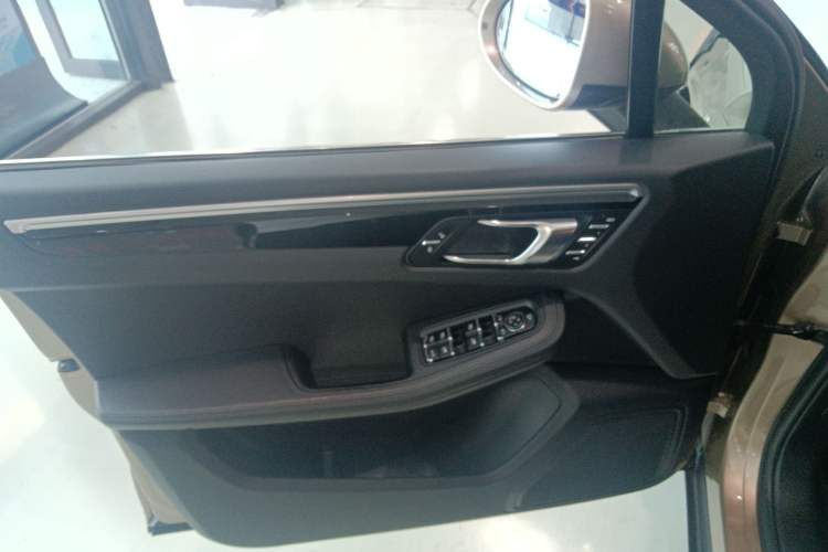 Used Porsche Macan 2017 Macan S 3.0T Interior 7