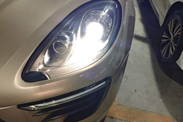 Used Porsche Macan 2017 Macan 2.0T Left Front Headlight