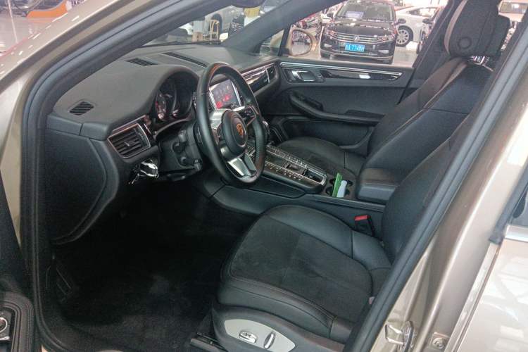 Used Porsche Macan 2017 Macan S 3.0T Left Front Seat