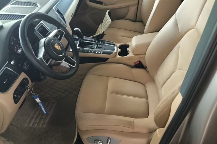 Used Porsche Macan 2017 Macan 2.0T Left Front Seat