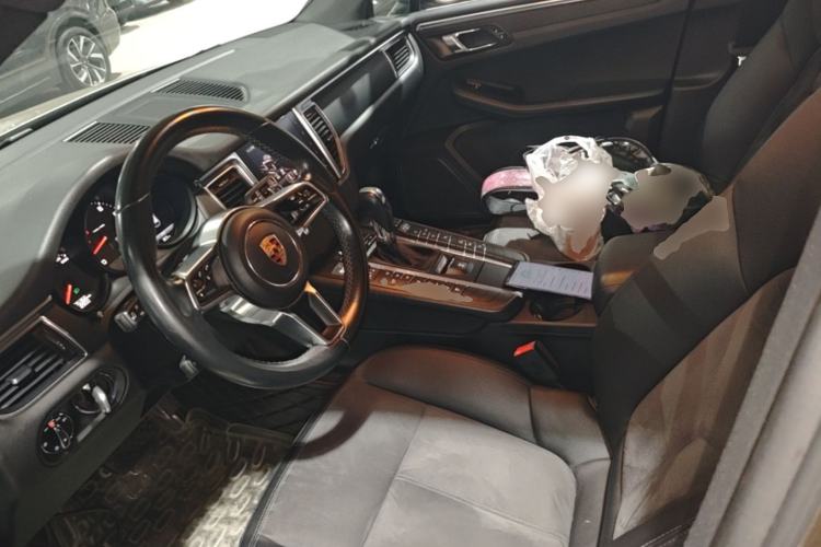 Used Porsche Macan 2017 Macan 2.0T Left Front Seat