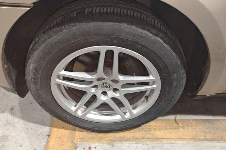 Used Porsche Macan 2017 Macan 2.0T Left Front Wheel Hub