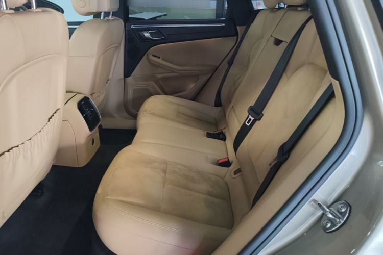 Used Porsche Macan 2017 Macan 2.0T Left Rear Seat