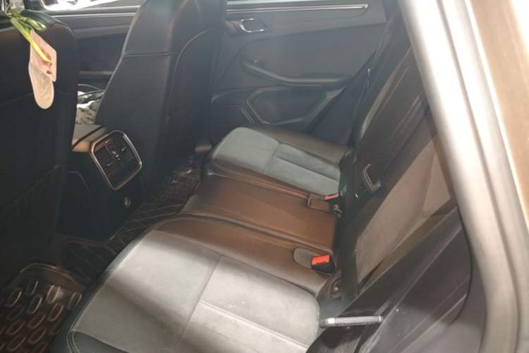 Used Porsche Macan 2017 Macan 2.0T Left Rear Seat