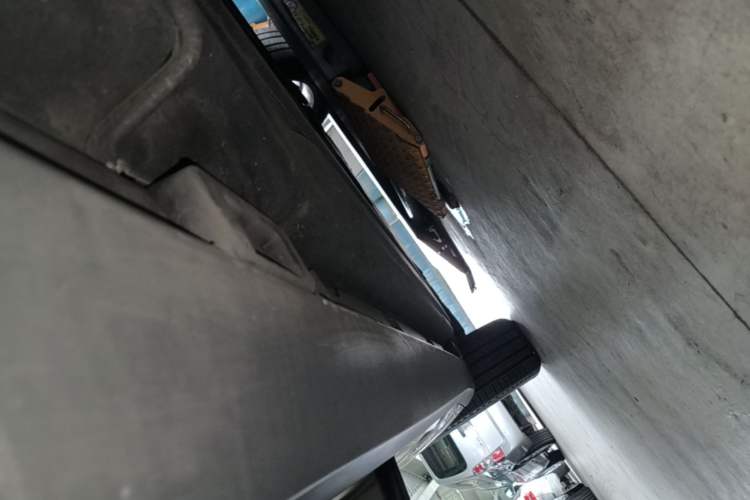 Used Porsche Macan 2017 Macan 2.0T Left Side Sill