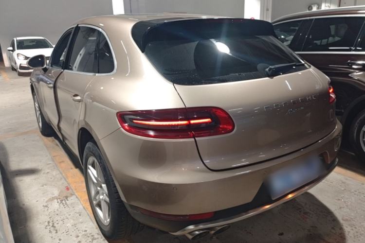 Used Porsche Macan 2017 Macan 2.0T Rear Left 45 Deg