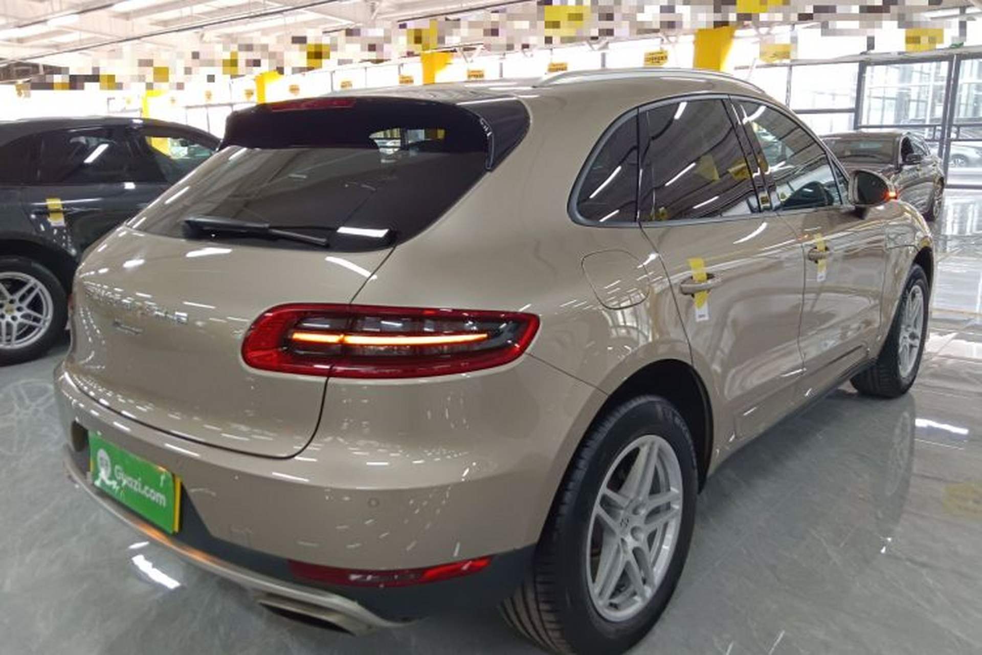 Used Porsche Macan 2017 Macan 2.0T Rear Right 45 Deg