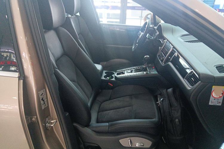 Used Porsche Macan 2017 Macan S 3.0T Right Front Seat