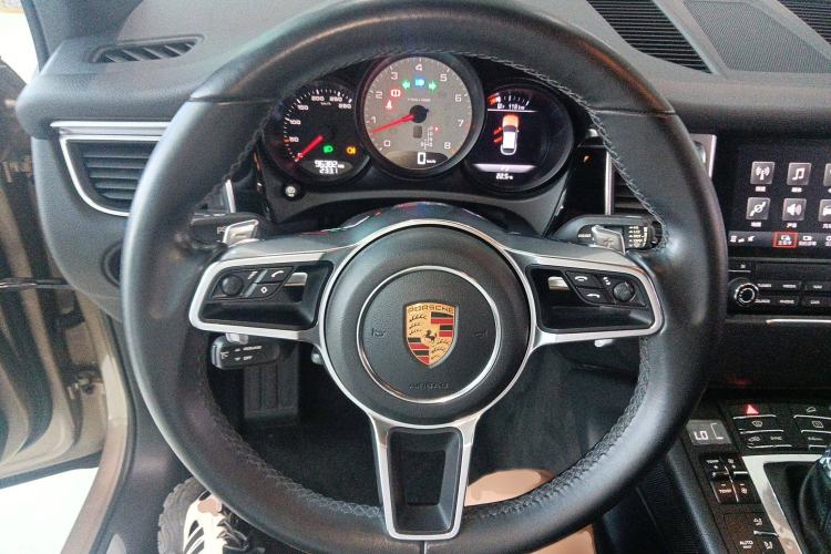 Used Porsche Macan 2017 Macan S 3.0T Steering Wheel