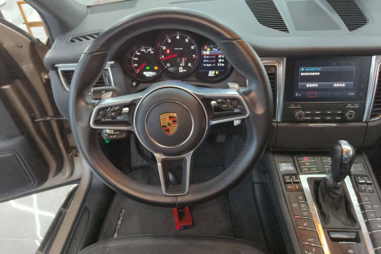 Used Porsche Macan 2017 Macan 2.0T Steering Wheel