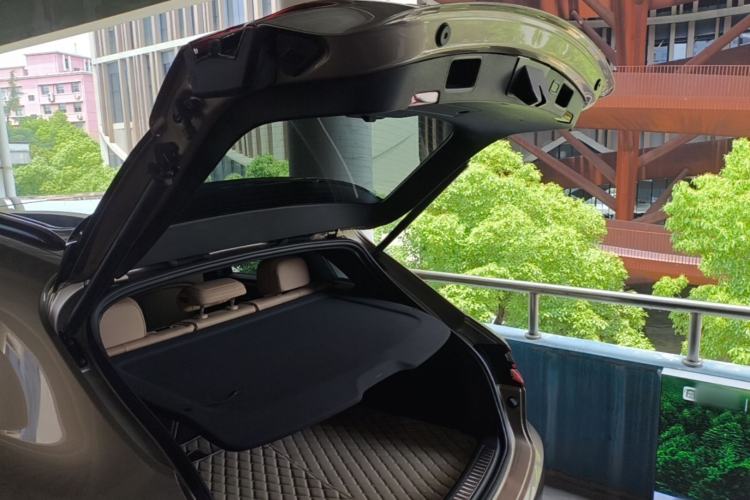 Used Porsche Macan 2017 Macan 2.0T Trunk