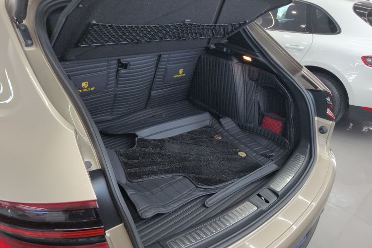 Used Porsche Macan 2017 Macan 2.0T Trunk