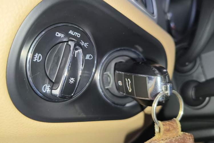Used Porsche Macan 2017 Macan 2.0T Vehicle Key