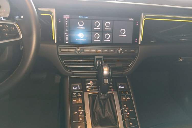 Used Porsche Macan 2018 Macan S 3.0T Audio And AC Panel