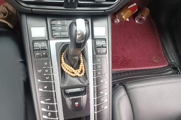 Used Porsche Macan 2018 Macan 2.0T Audio And AC Panel
