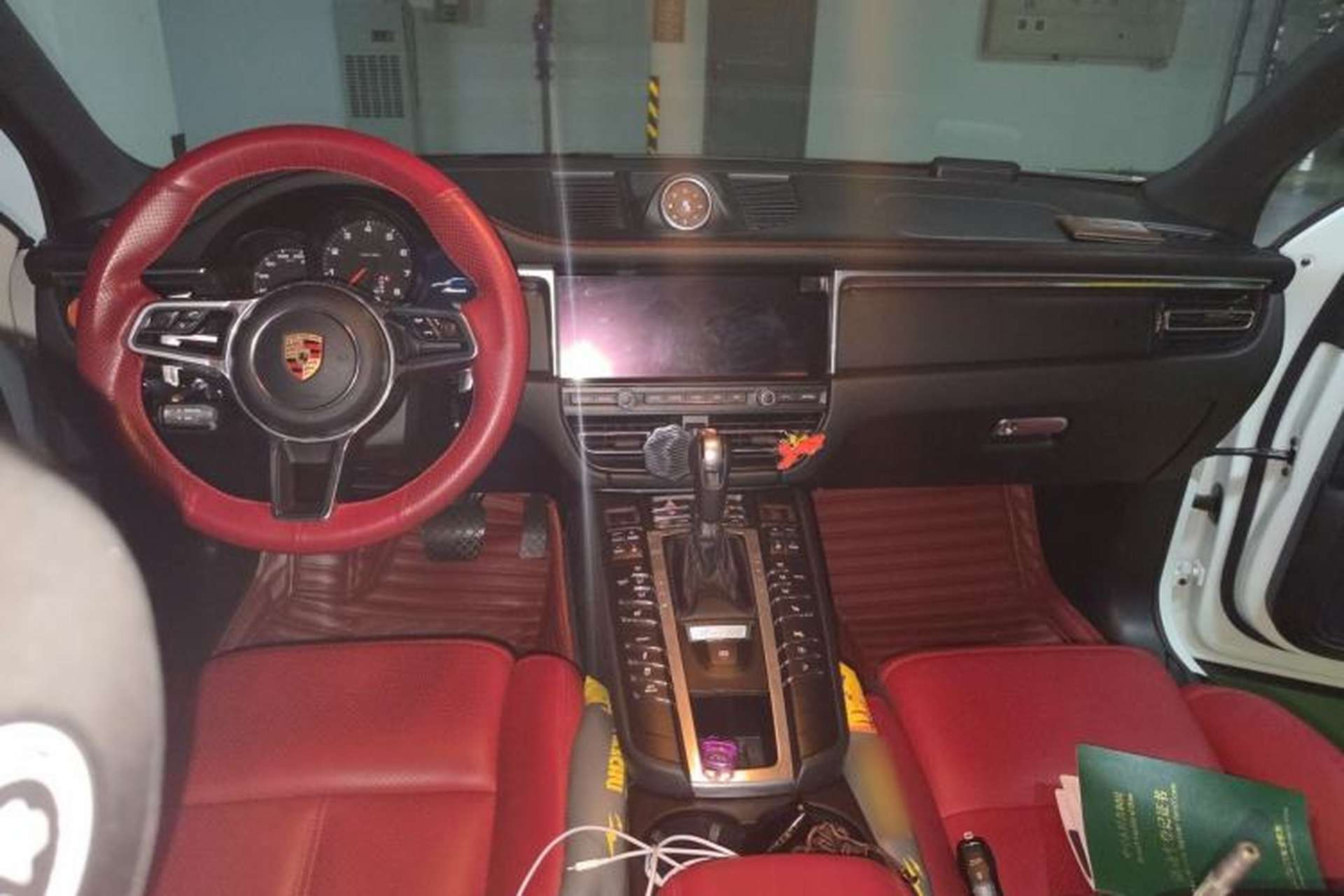 Used Porsche Macan 2018 Macan 2.0T Center Console