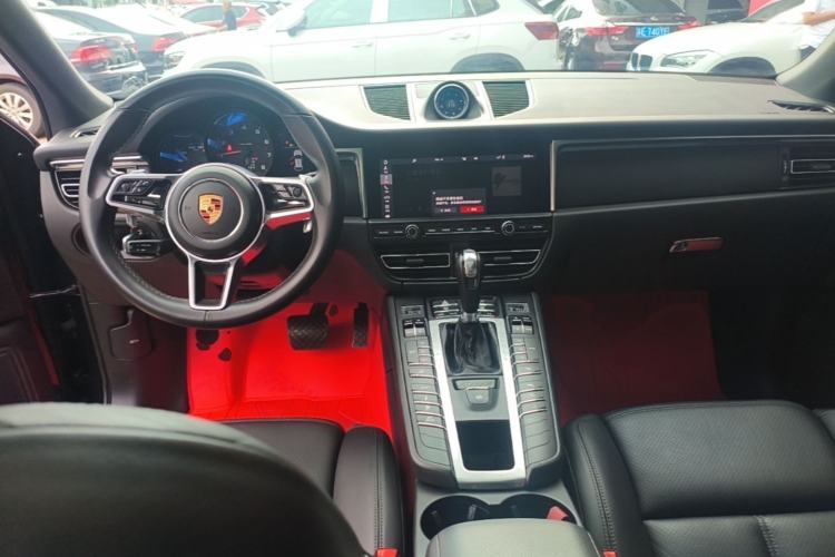 Used Porsche Macan 2018 Macan 2.0T Center Console