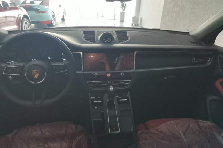 Used Porsche Macan 2018 Macan 2.0T Center Console