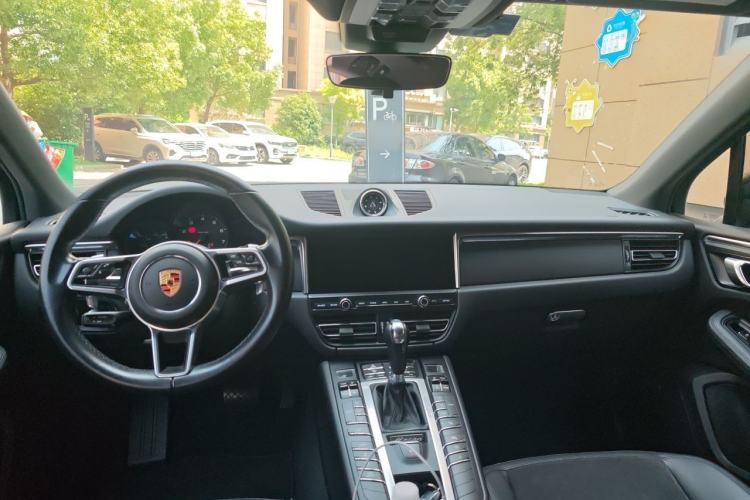 Used Porsche Macan 2018 Macan 2.0T Center Console