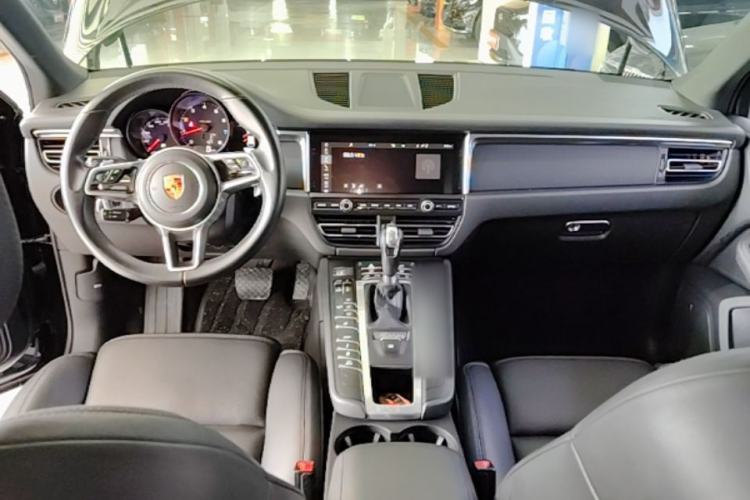 Used Porsche Macan 2018 Macan 2.0T Center Console