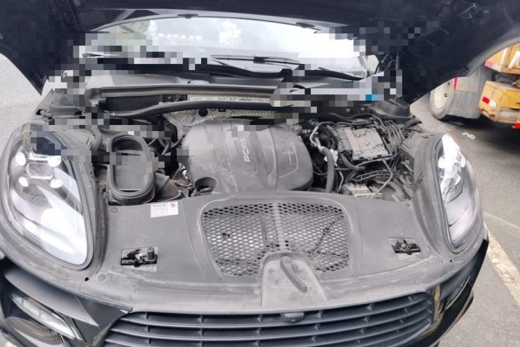 Used Porsche Macan 2018 Macan 2.0T Engine Bay