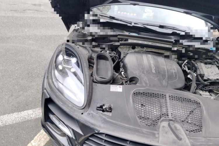 Used Porsche Macan 2018 Macan 2.0T Engine Bay Right