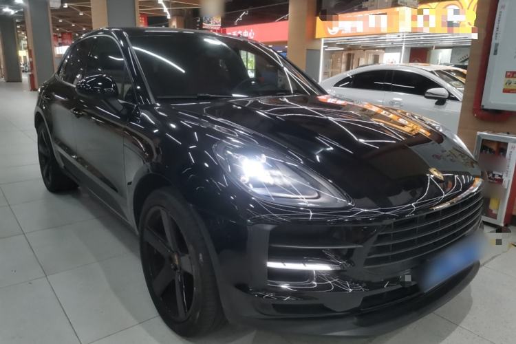 Used Porsche Macan 2018 Macan 2.0T Front Right 45 Deg