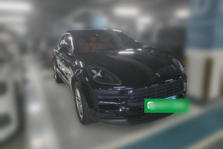 Used Porsche Macan 2018 Macan 2.0T Front Right 45 Deg