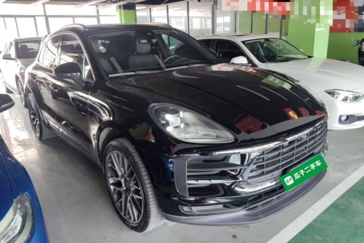 Used Porsche Macan 2018 Macan S 3.0T Front Right 45 Deg